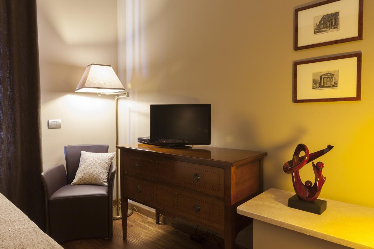 Bronzino House Bed & Breakfast มิลาน ภายนอก รูปภาพ